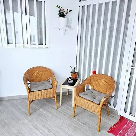 Chic La Caleta Apartment *